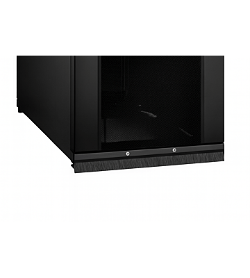 Datacenter bottom seal for 800 mm wide cabinets