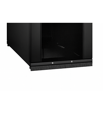 Datacenter bottom seal for 800 mm wide cabinets